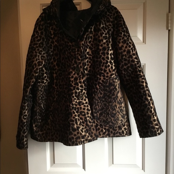 Beautiful, Reversible Rain Jacket. - Picture 3 of 3